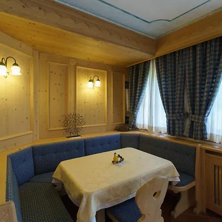 Agritur Cornasest Bed & Breakfast *