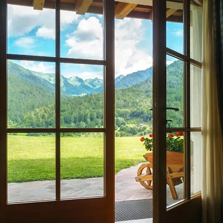 Agritur Cornasest Bed & Breakfast *
